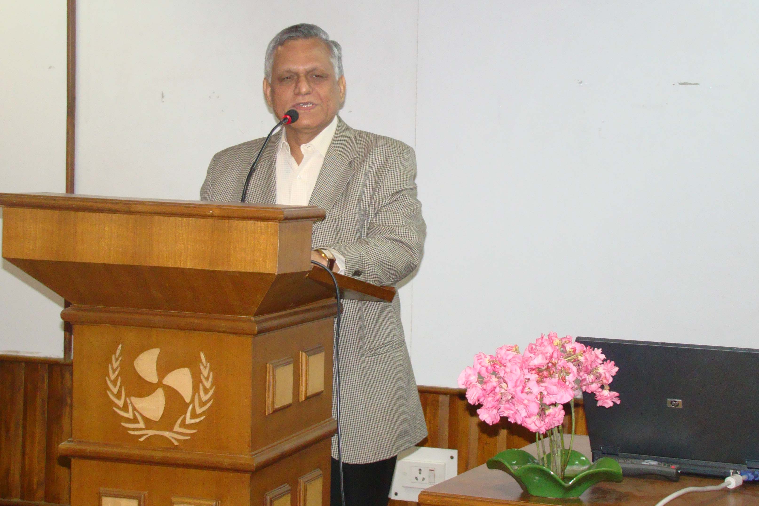 VECC bids farewell to Dr. R. K. Bhandari